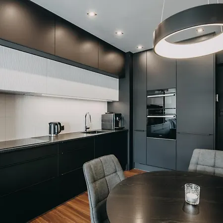 Black&white Bukowska18 B With Balcony And Garage Apartment *