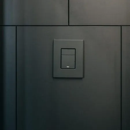 Black&white Bukowska18 B With Balcony And Garage 아파트 *