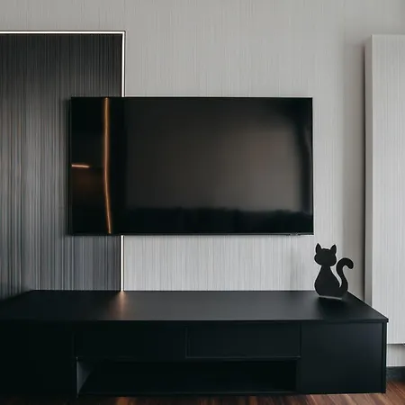 Black&white Bukowska18 B With Balcony And Garage Lejlighed Poznań