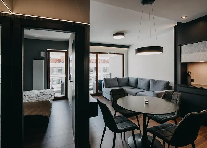 Апартаменты Black&white Bukowska18 B With Balcony And Garage Познань